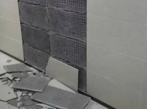 宜州瓷砖空鼓维修公司分享下宜州墙砖松动维修的知识